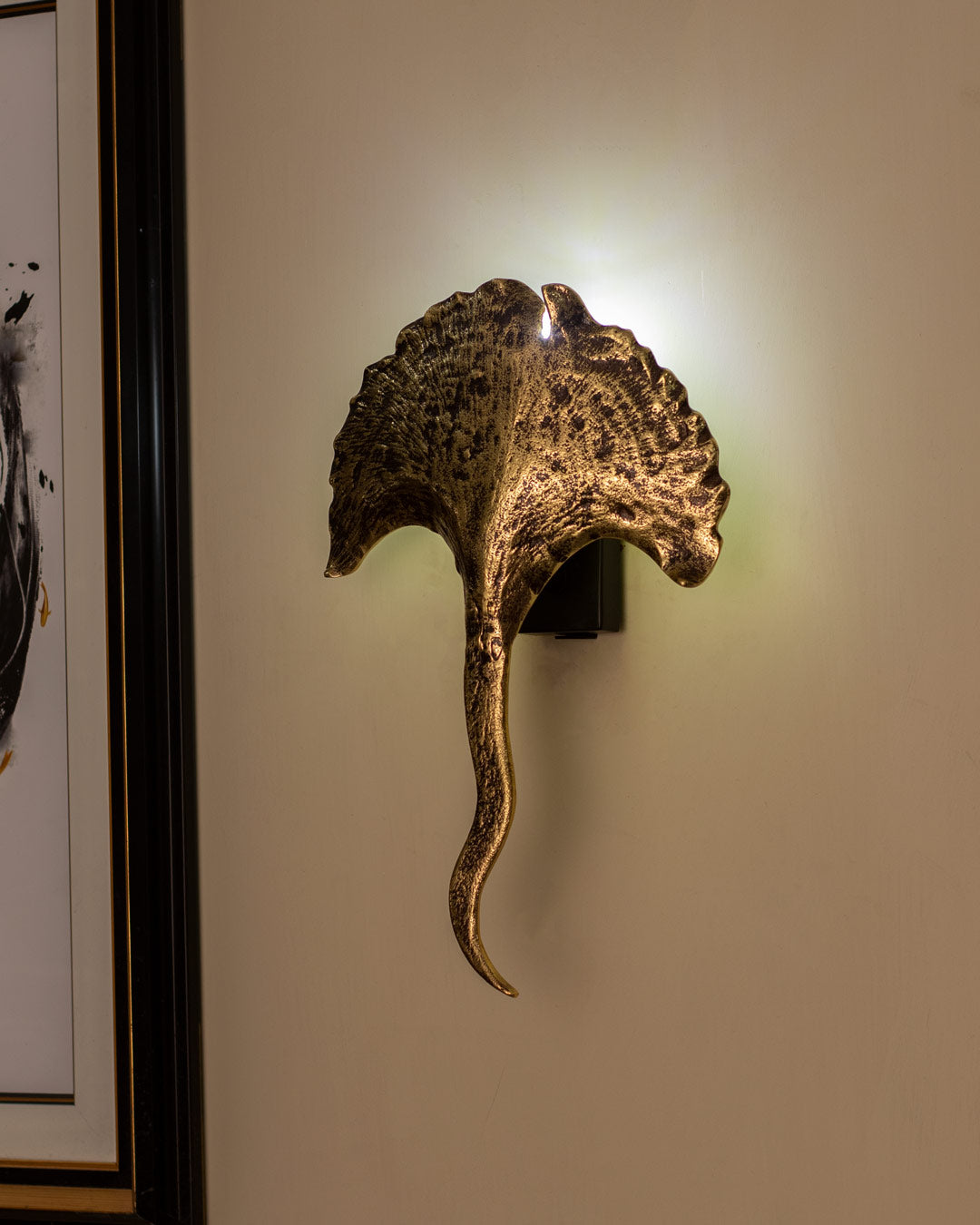 Ginkgo Leaf Wall Light - Rustic Gold