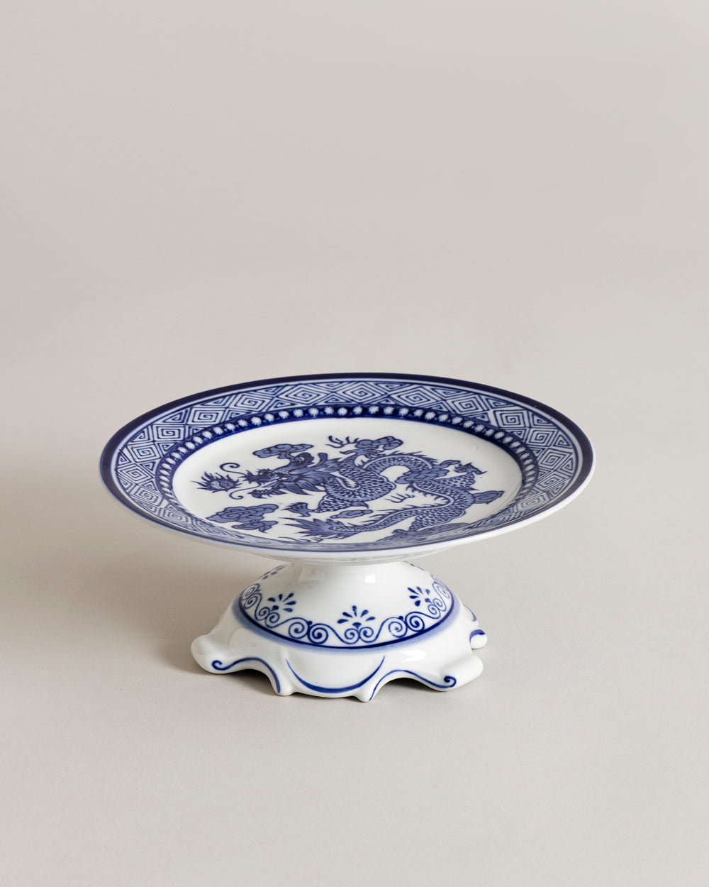 Dragon Motif Heritage Round Cake Stand