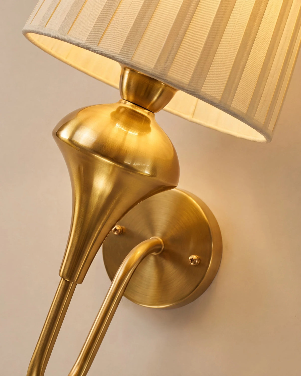 Trumpet Base Wall Light