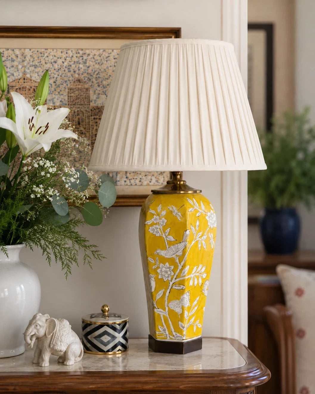 The Dynasty Songbird Table Lamp - Yellow