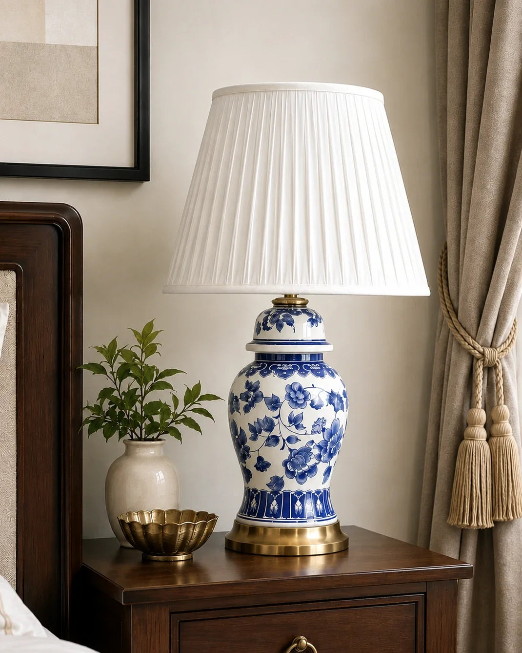 Alstroemeria Floral Table Lamp