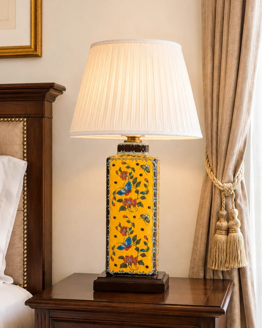 Famille Jaune Table Lamp